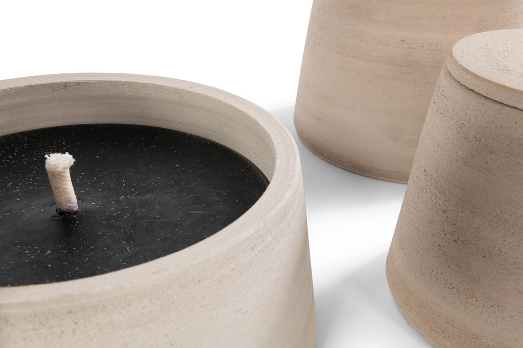 Grey terracotta scented (Lavender / Rosemary / Pine) outdoor candle - Conical with cover in Black Giftbox - Ø 16x15cm - 1 ext. cot. - p /4