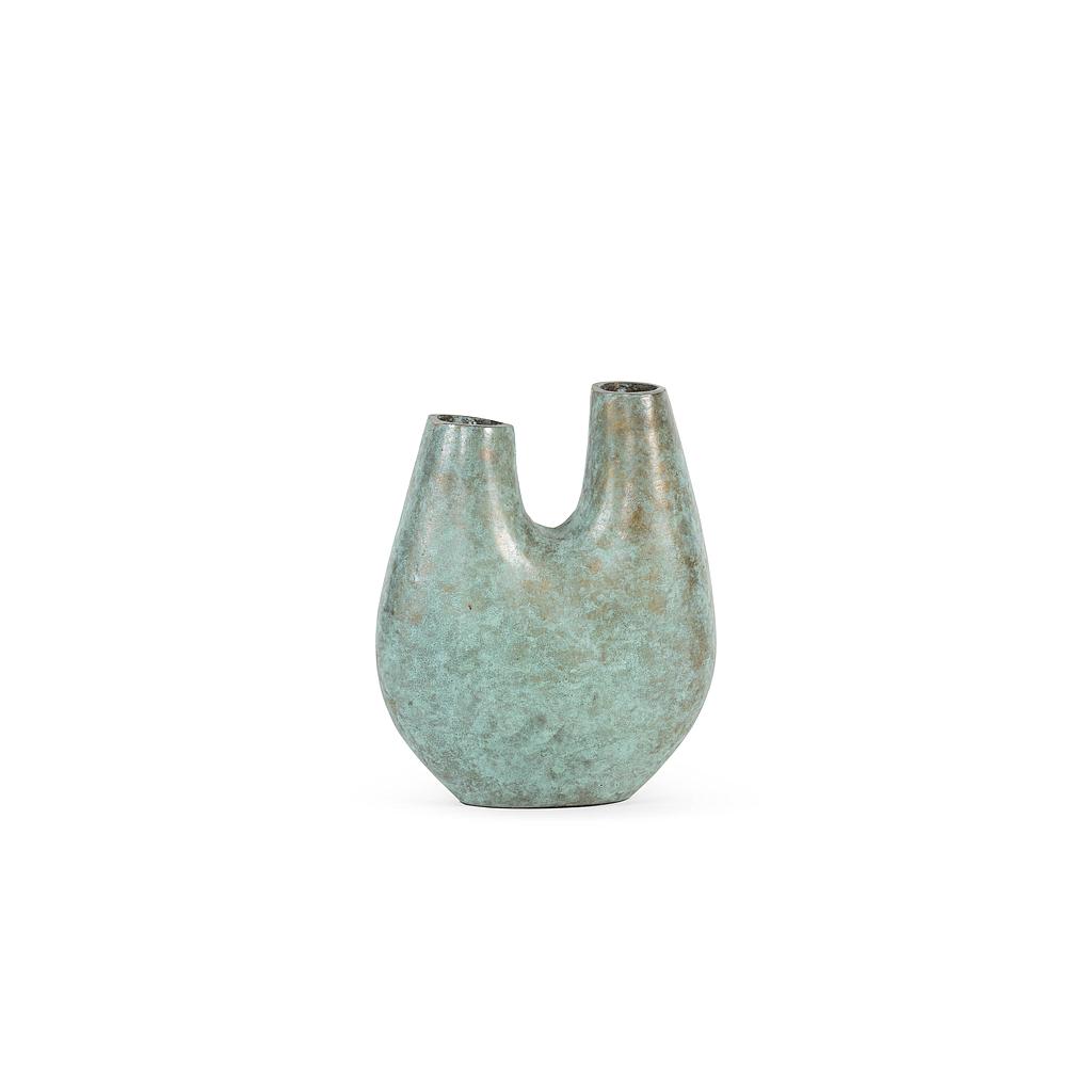 Double U Vase Green Patina - metal - green patina - 12x26x29cm - p/1/6